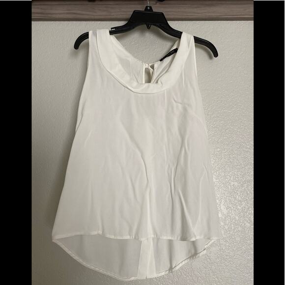 Zara Cream sleeveless two tie button down back - Picture 1 of 3